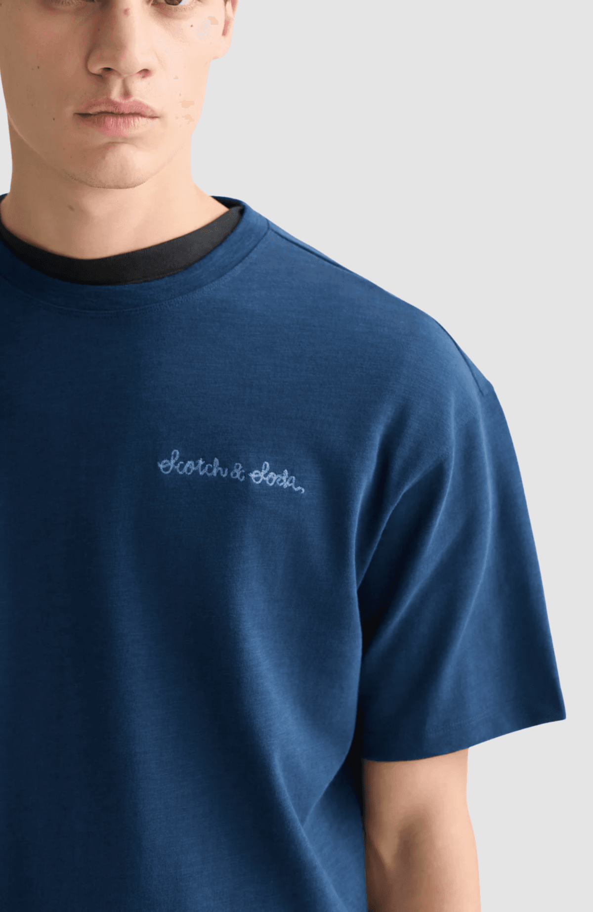 Slubyarn chest pocket artwork relaxedfit T-shirt