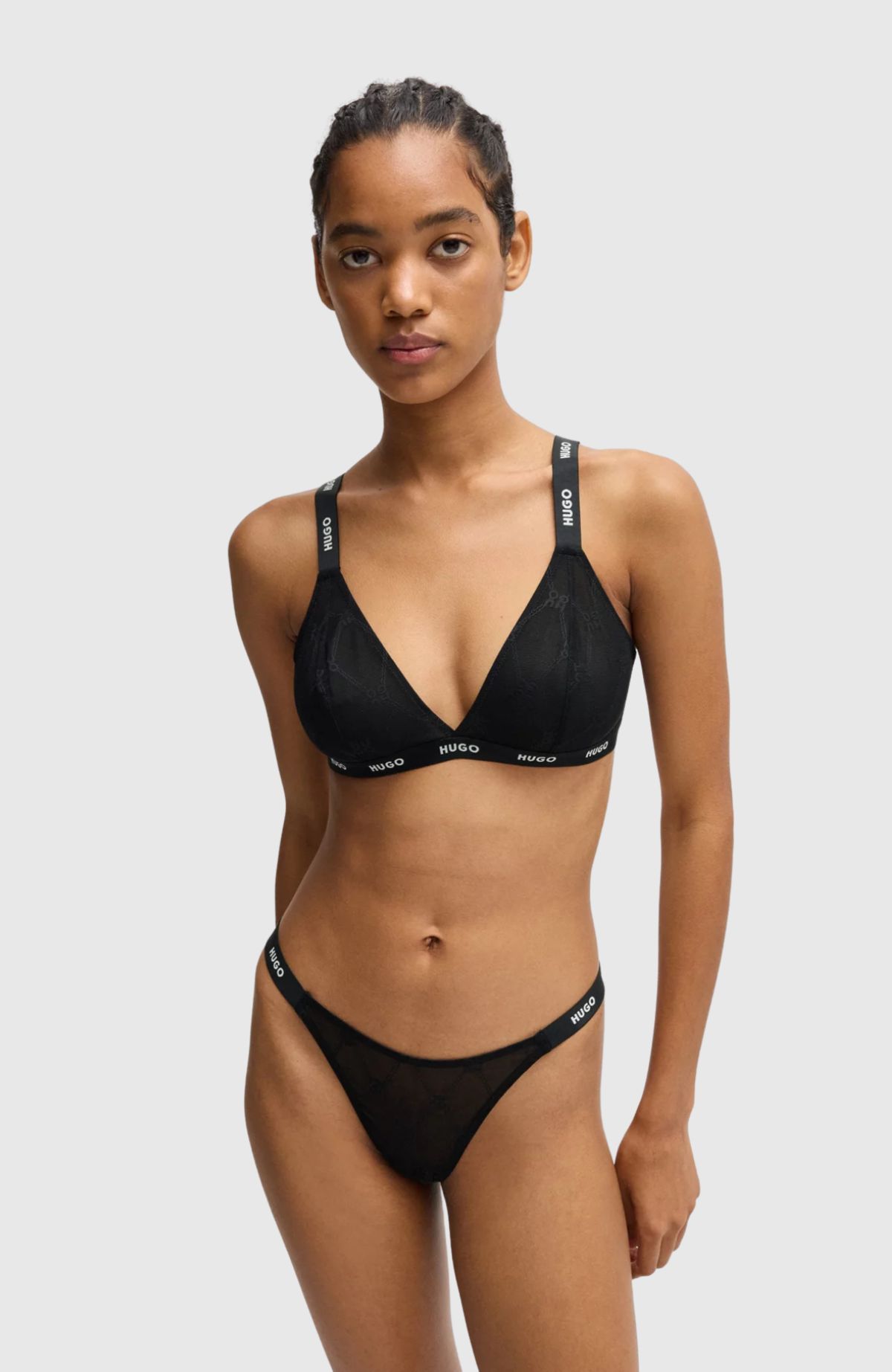 TRIANGLE SPORTY LACE