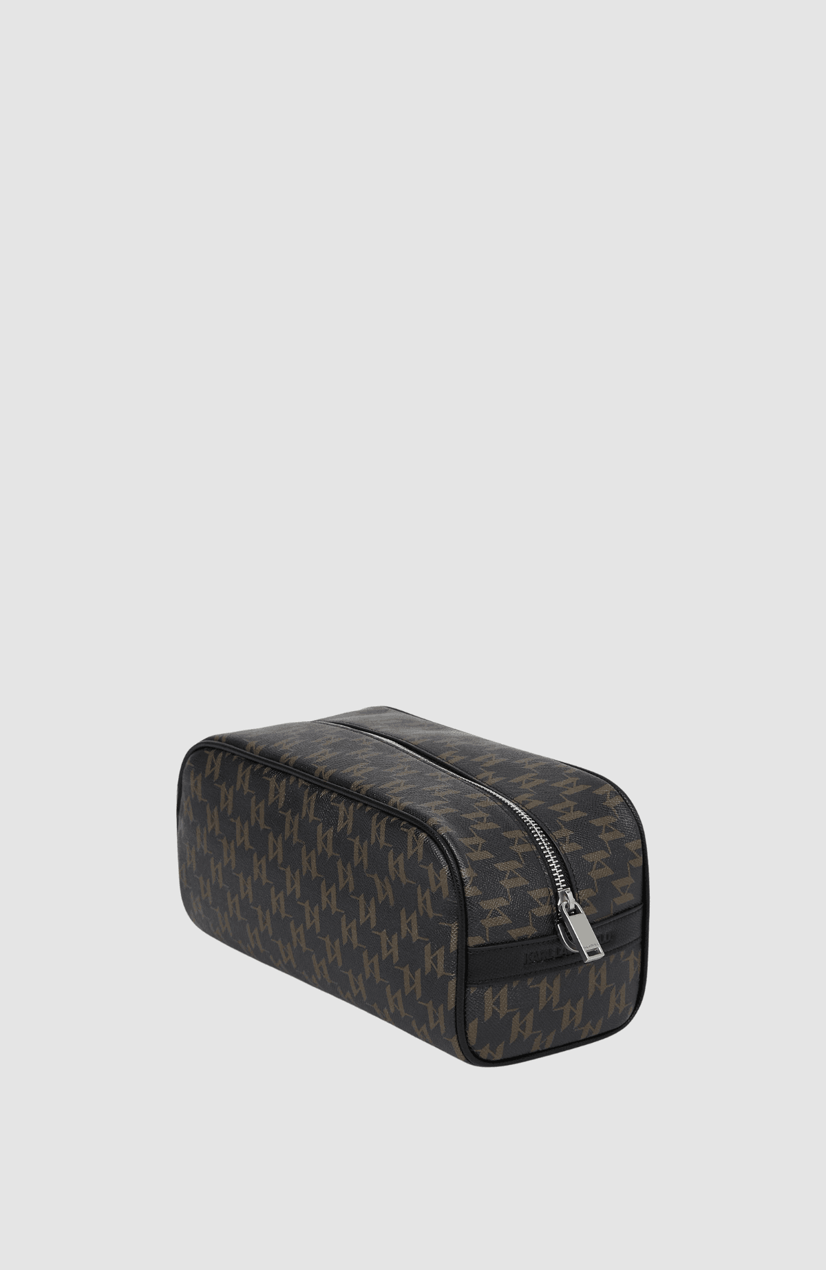 K/Monogram Kanvas Washbag