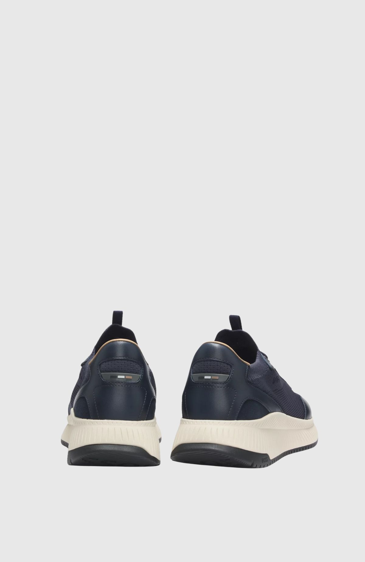 TTNM EVO_Slon_knbult