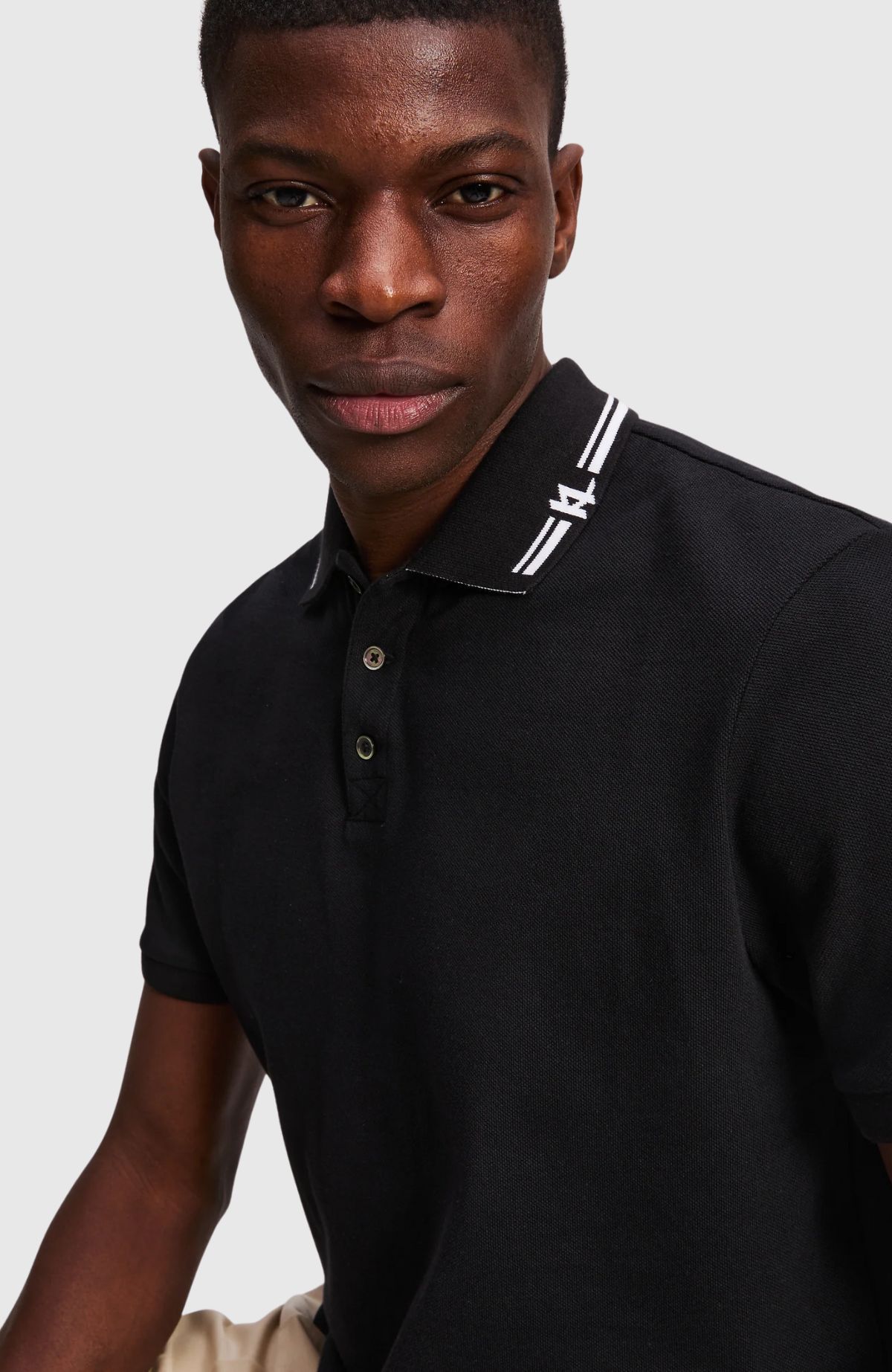 Polo W/ Contrast Details