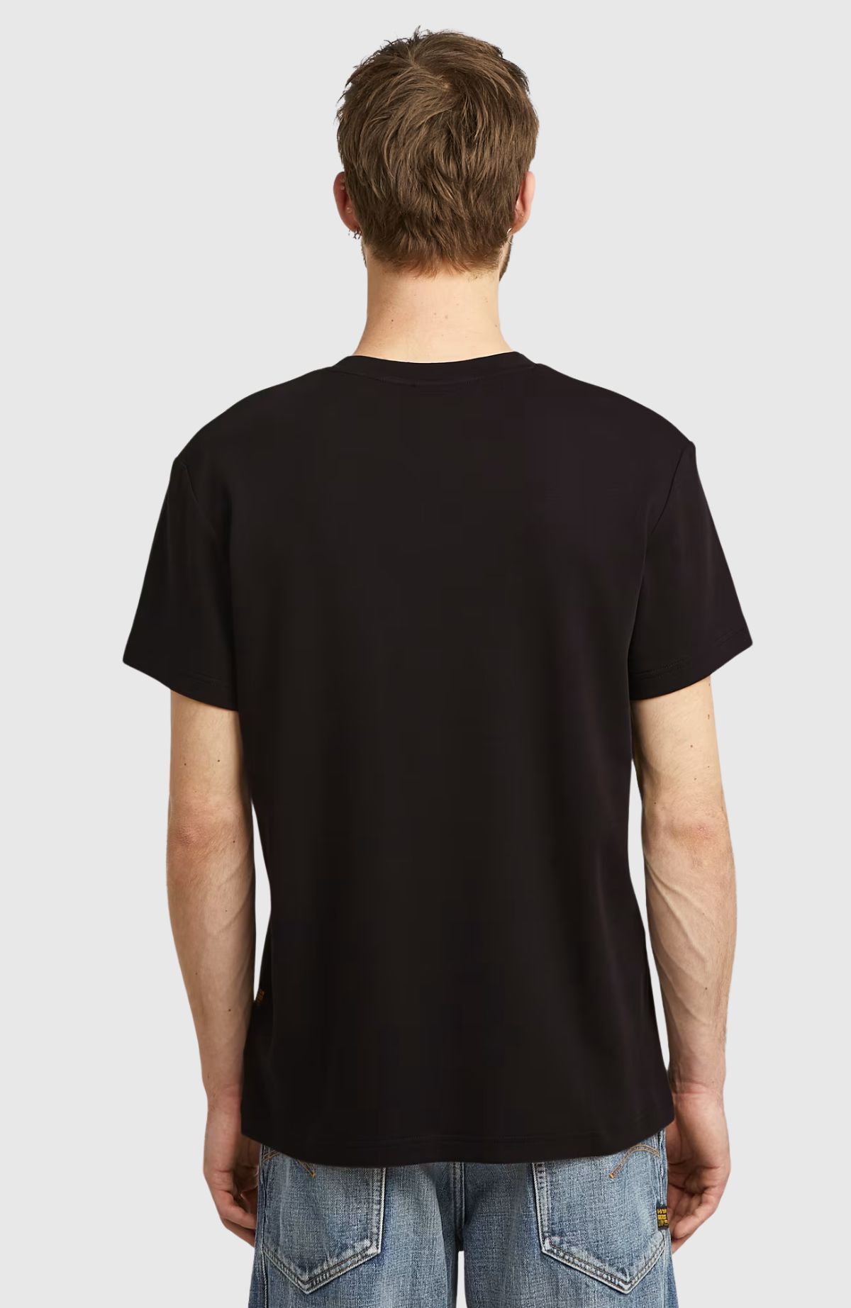 Chest logo r t