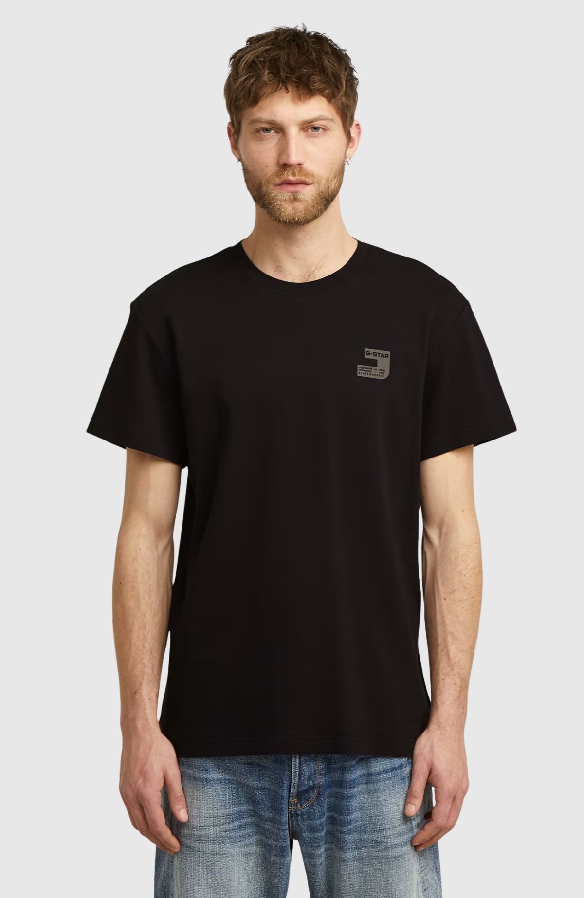 Chest logo r t