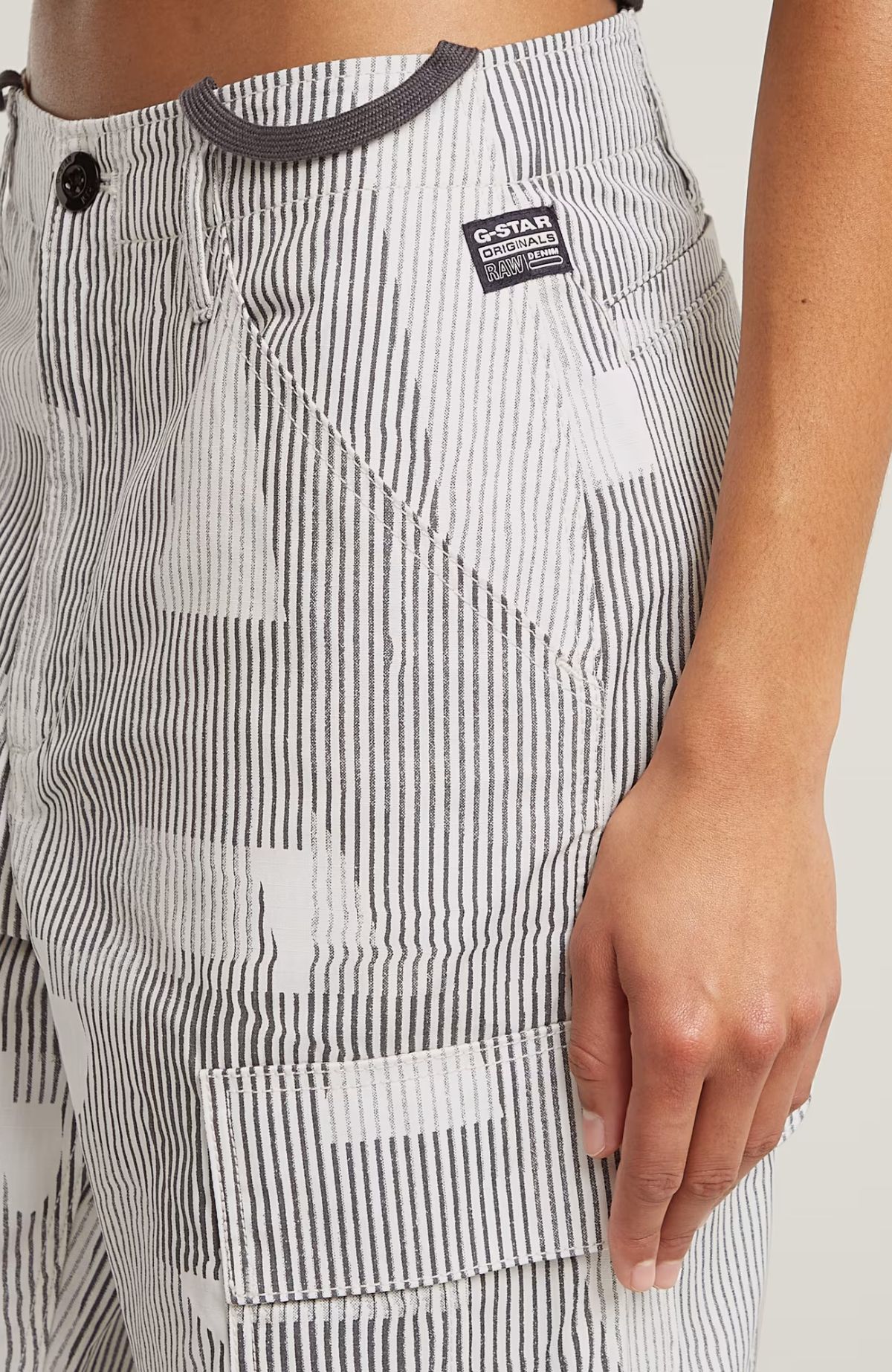Cropped cargo pants wmn