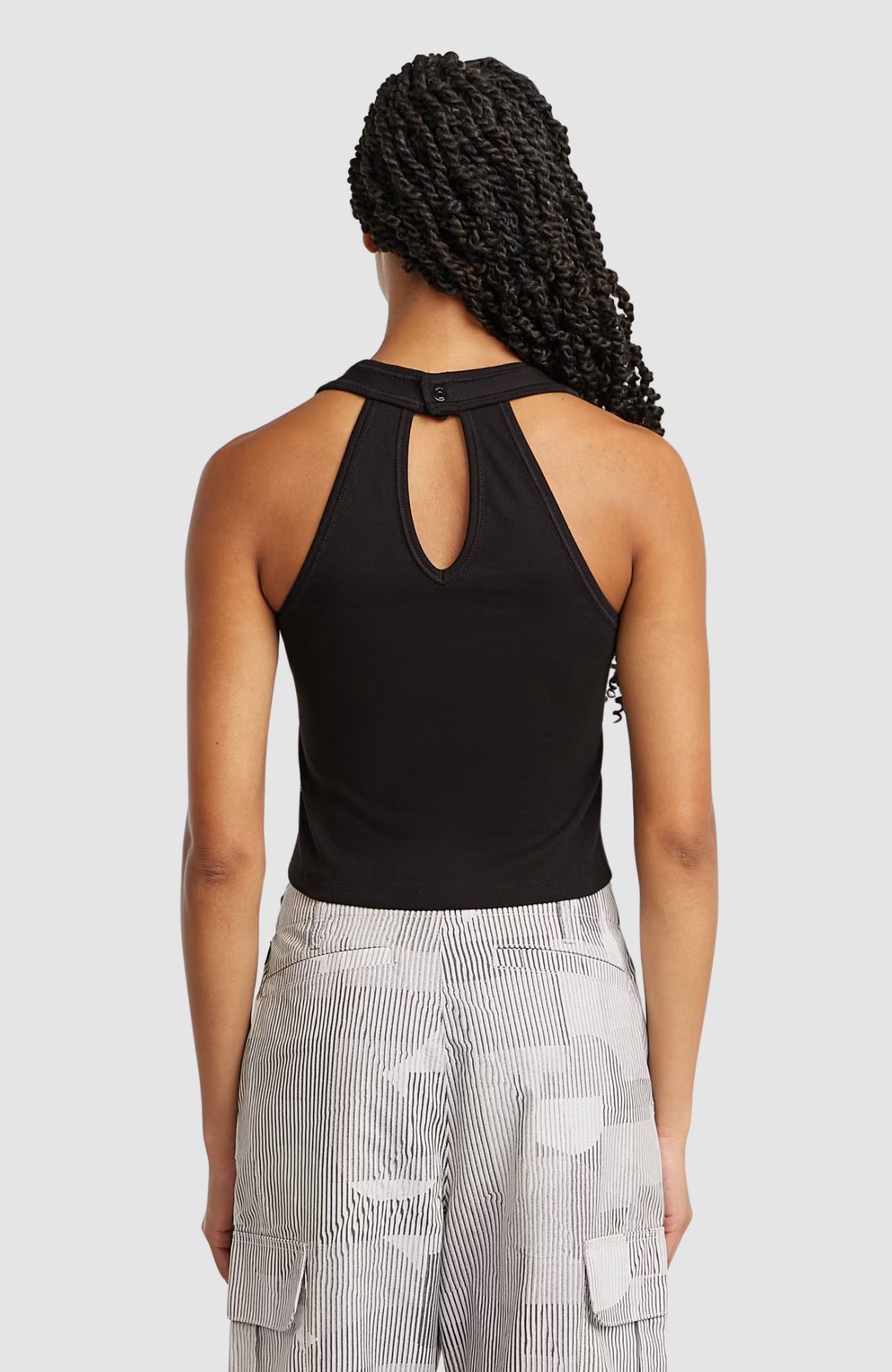 Back snap slim cropped t wmn