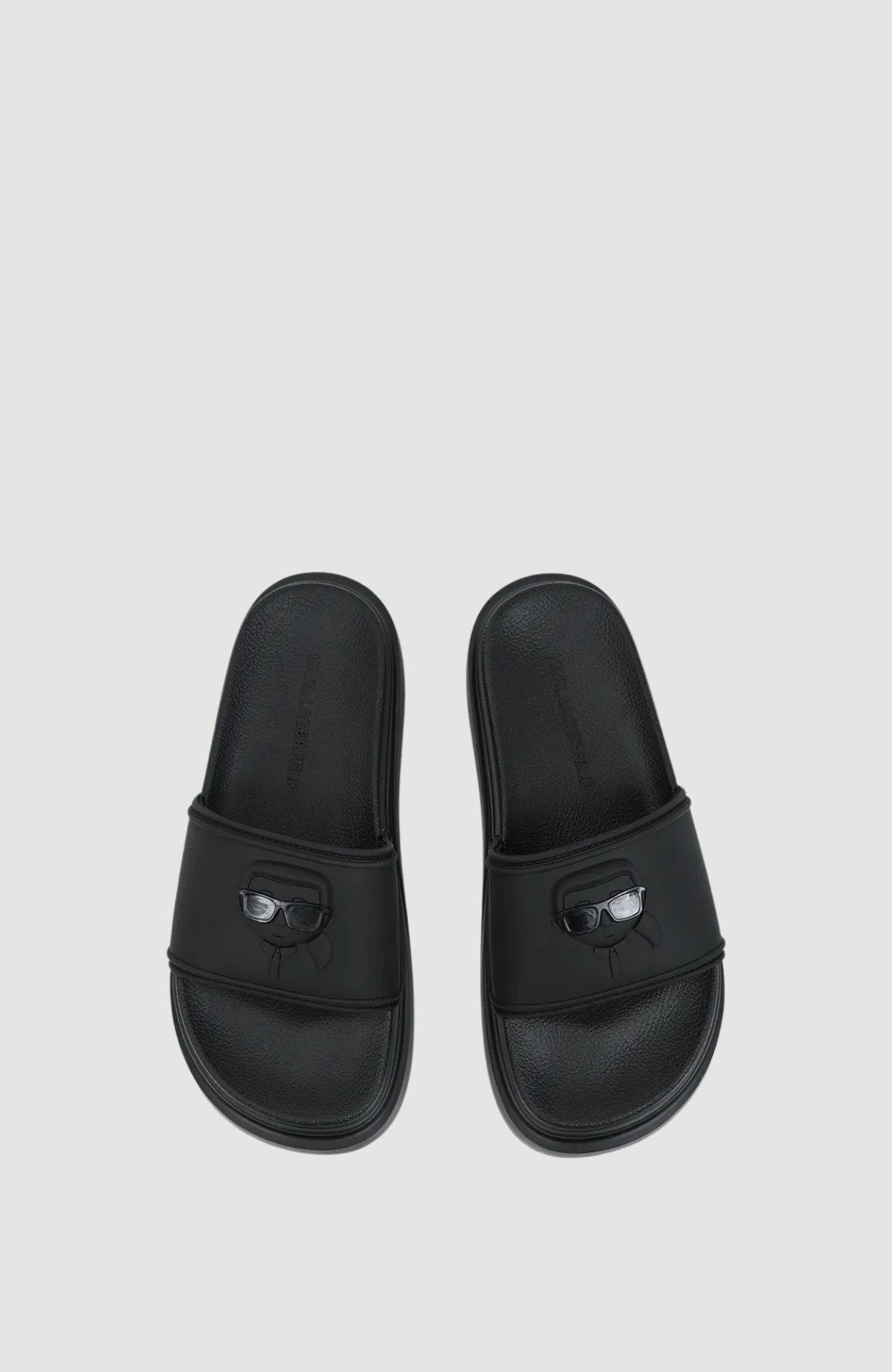 KONDOMINIUM II Karl NFT Relief