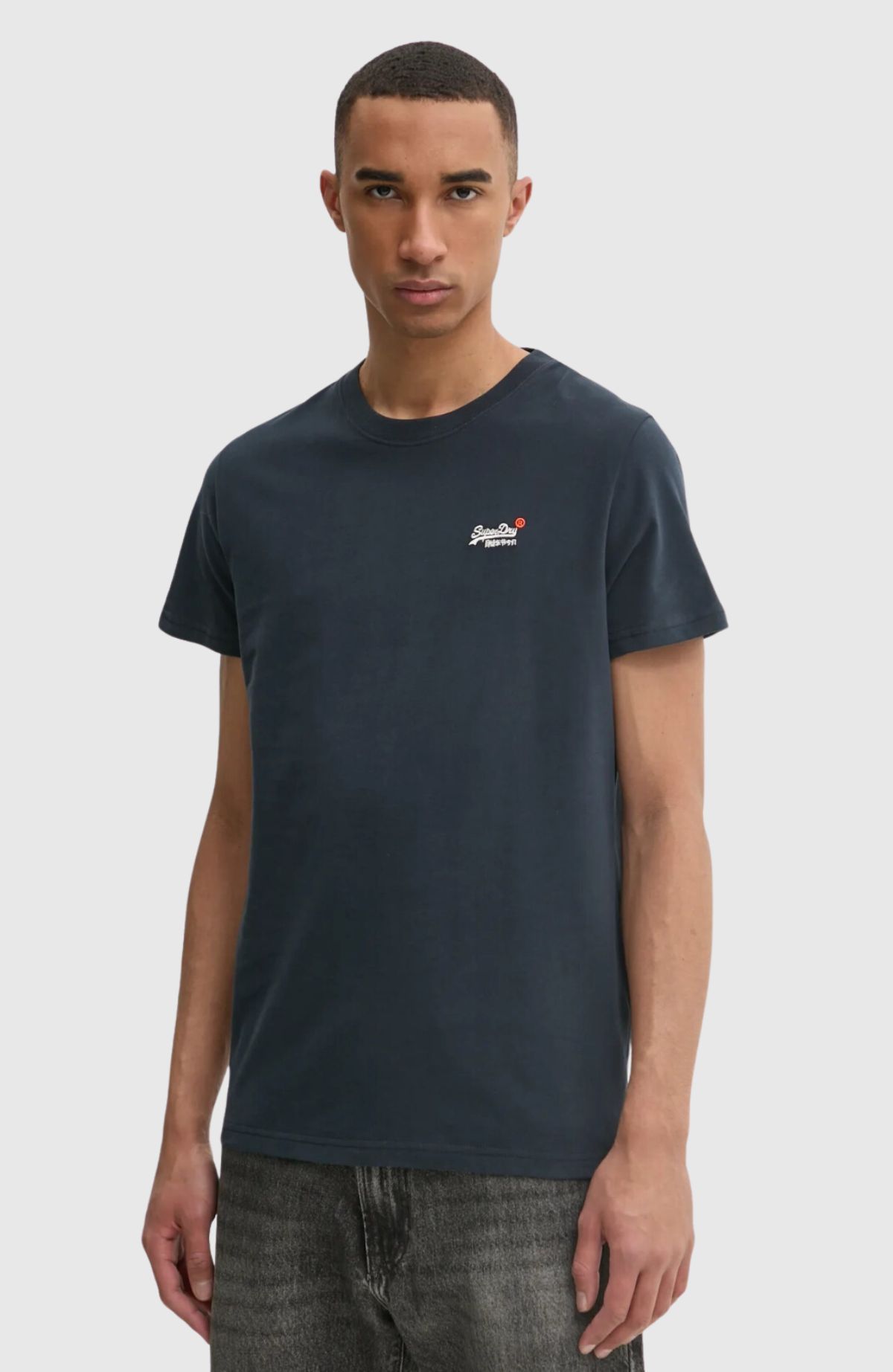 Essential Contrast Emb Tee