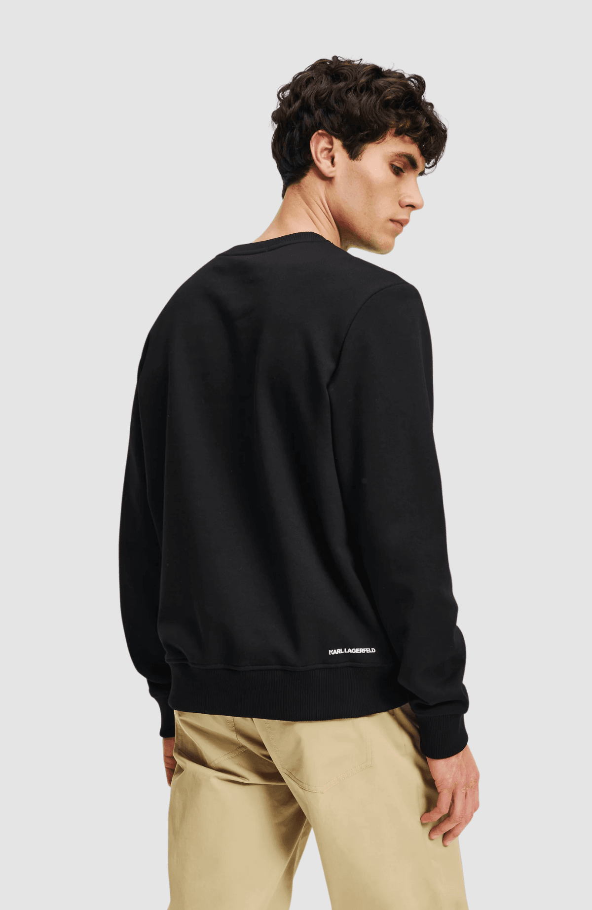 Essential Logo Sweatshirt