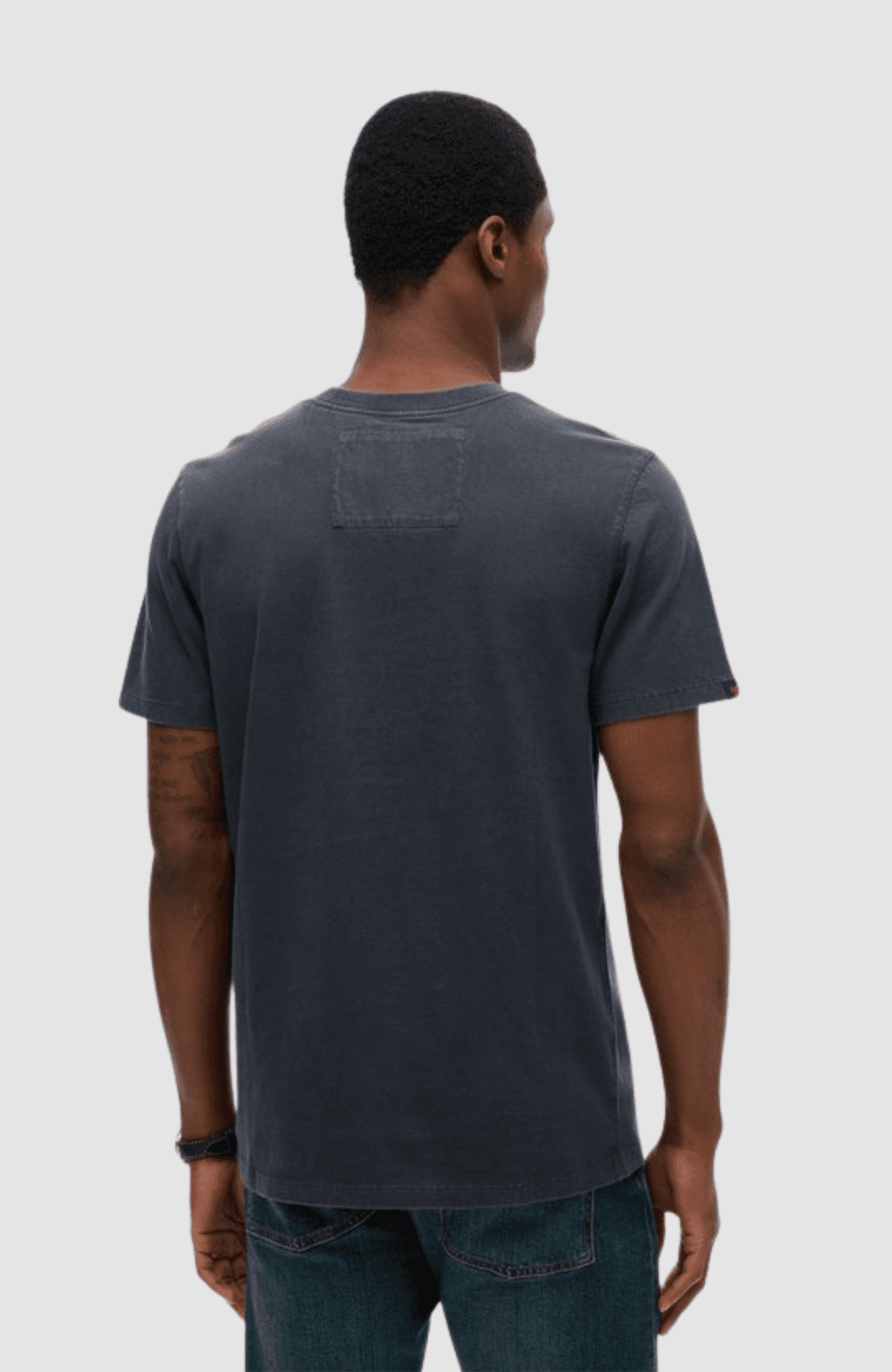 VINTAGE ATHLETIC TSHIRT