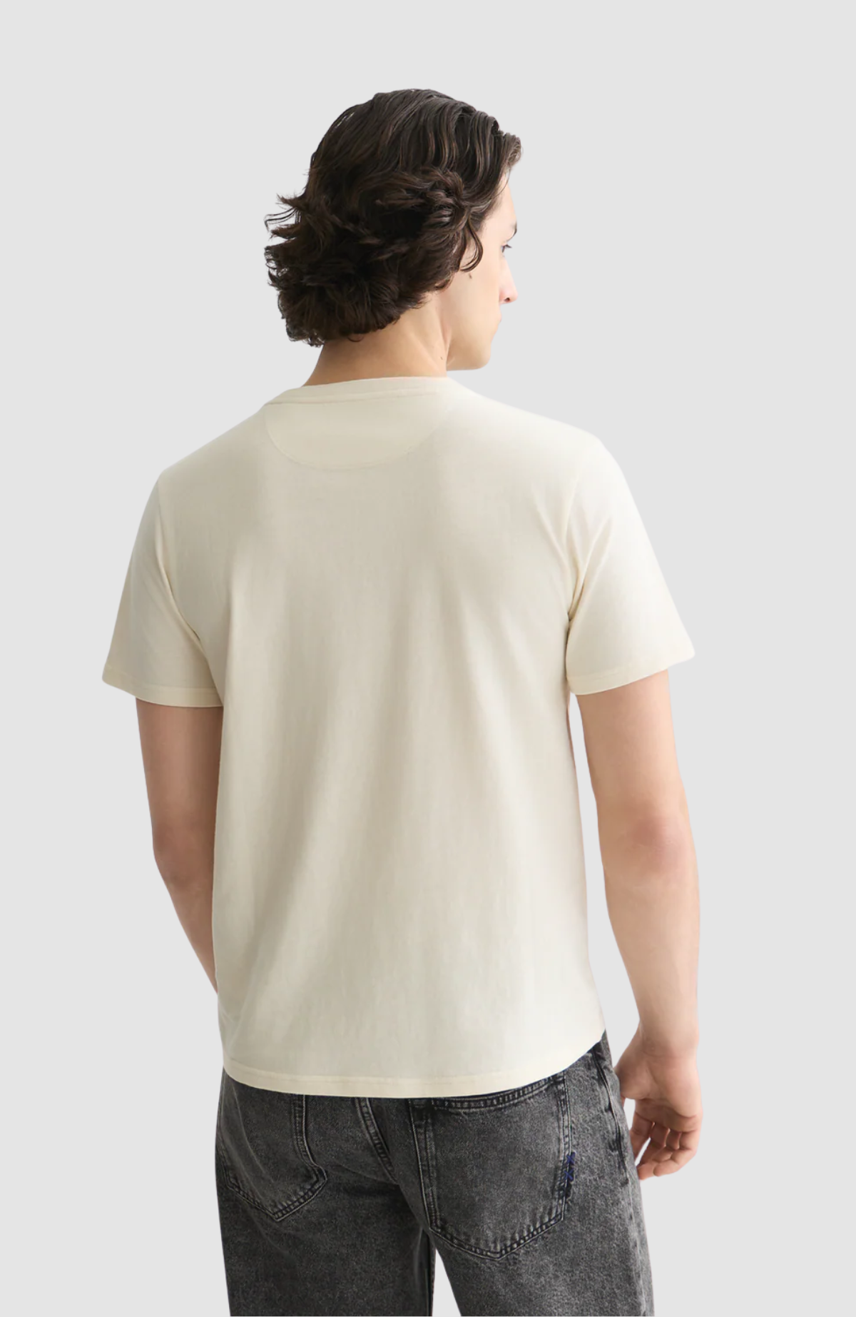 Seasonal Core Chest Logo Regular-Fit T-Shirt