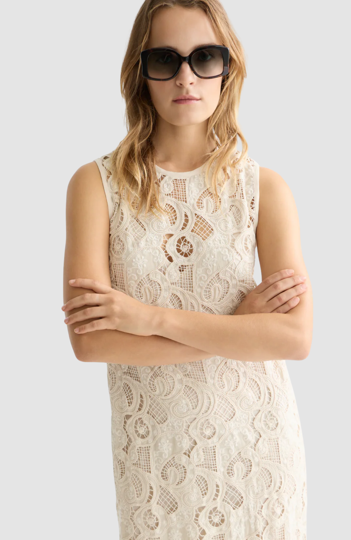 Flame embroidery midi dress