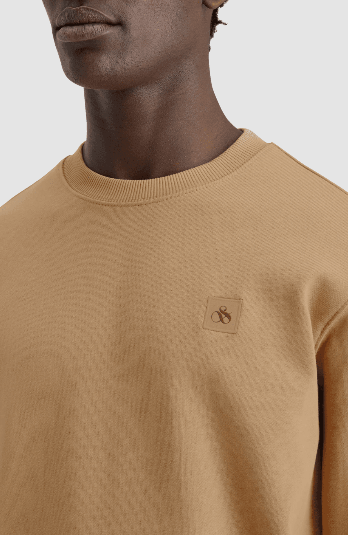 Essential Badge Crew Sweat