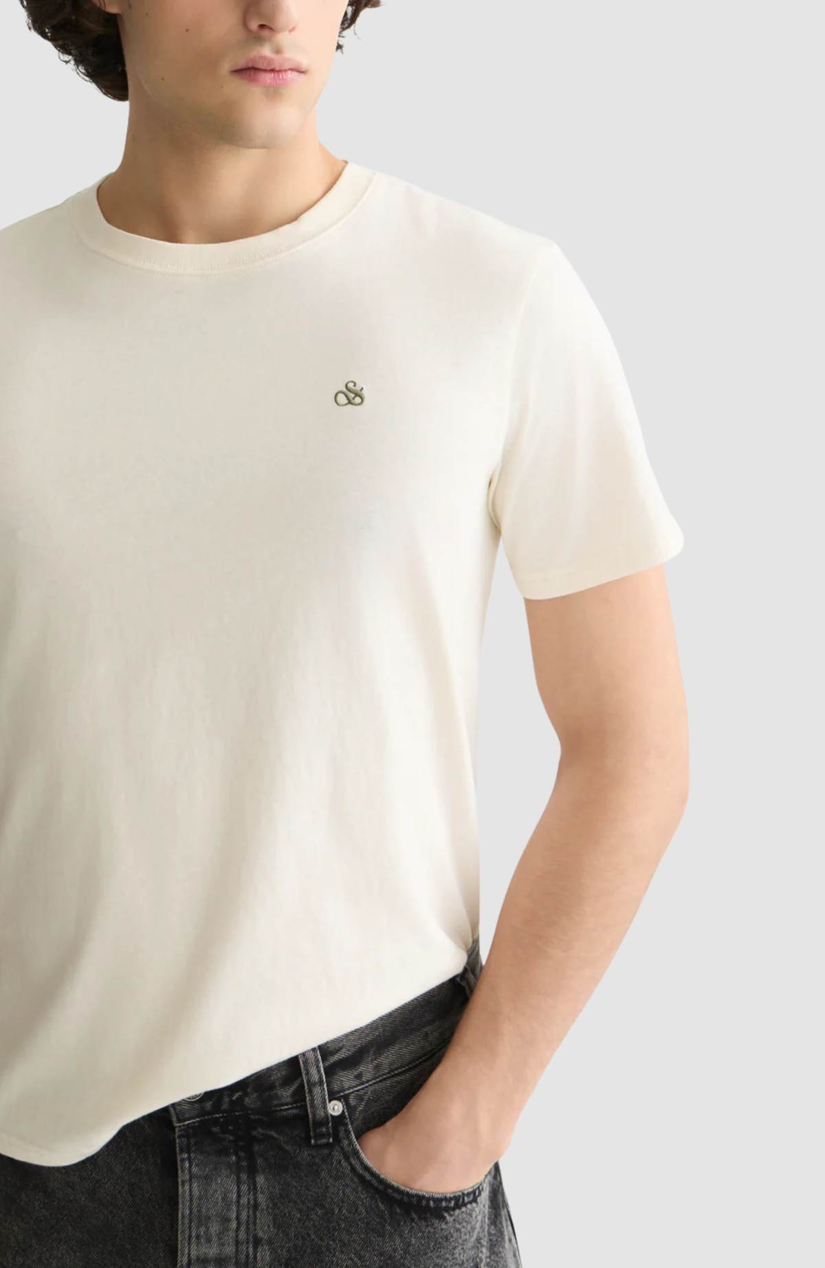 Seasonal Core Chest Logo Regular-Fit T-Shirt