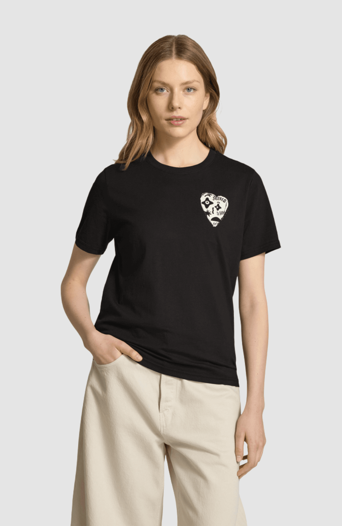 Chest artwork regular fit T-shirt
