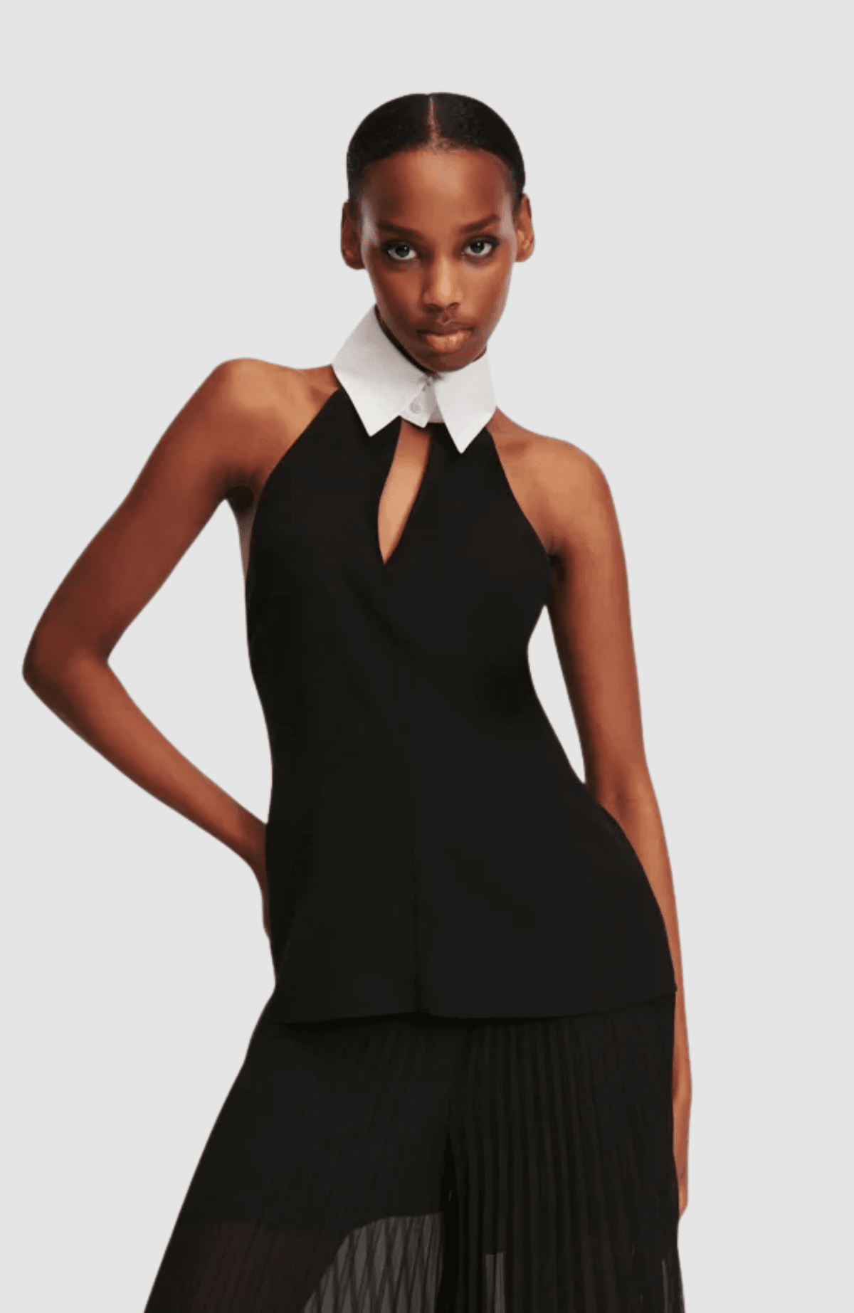 Slvless Collar & Tie Top