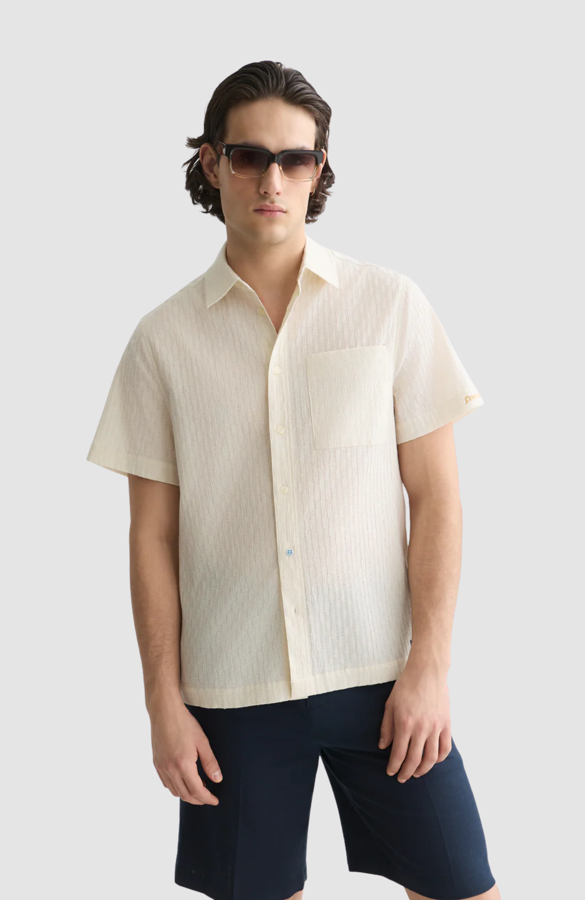 Jacquard Seer-Sucker Regular-Fit Short-Sleeved Shirt