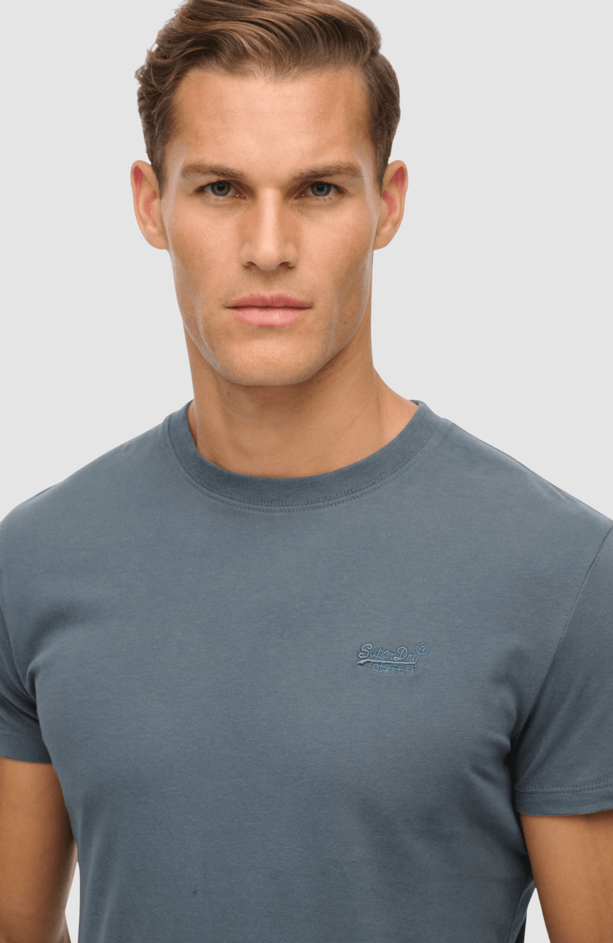 Essential Logo Emb Tee