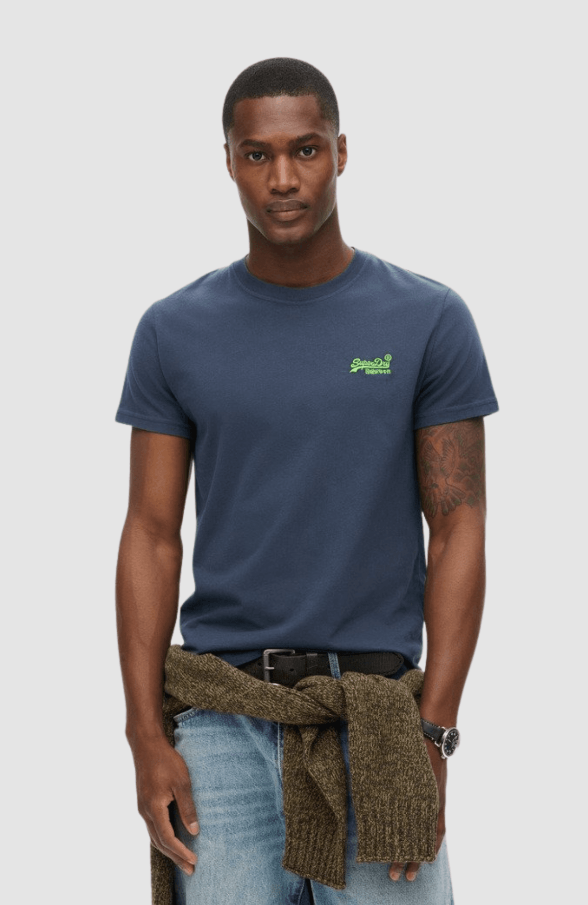 Essential Logo Emb Tee