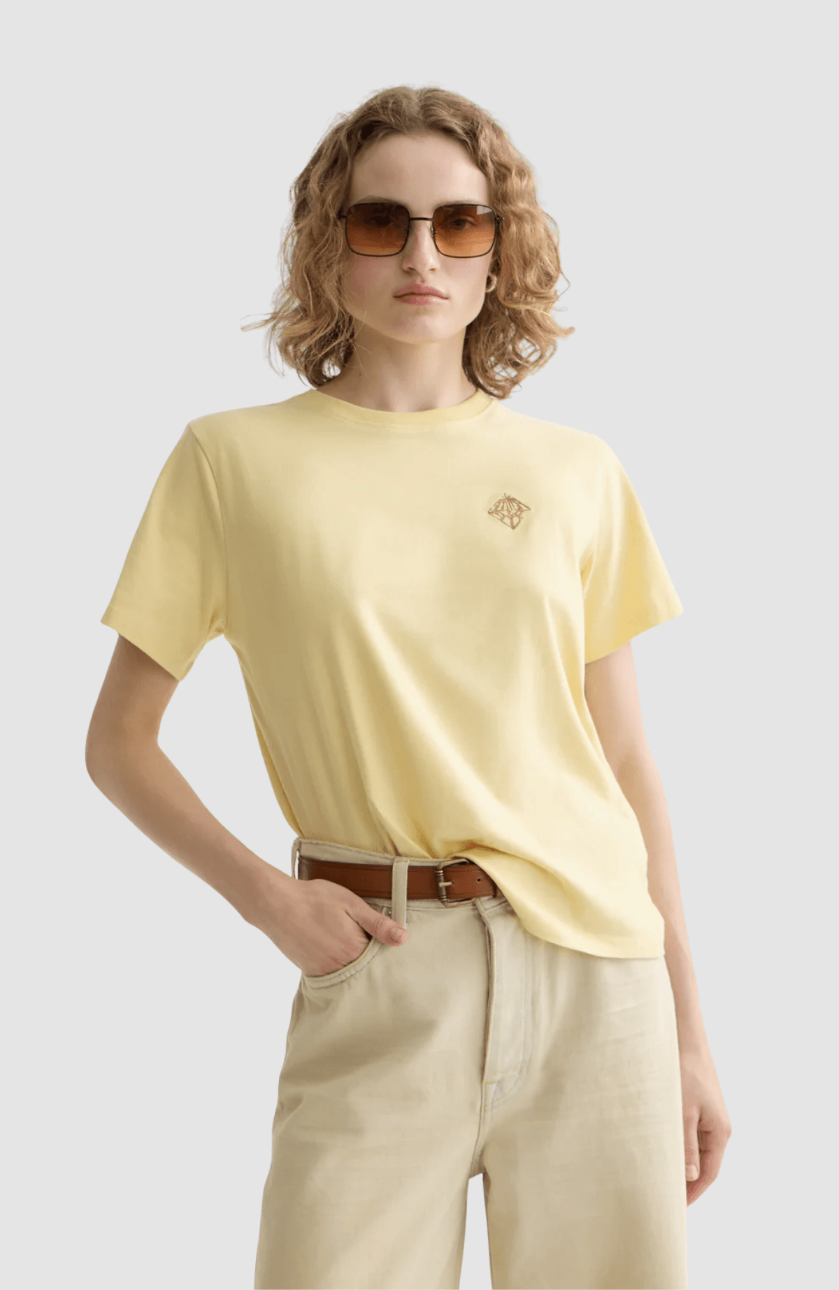 Regular fit T-shirt with chest artwork