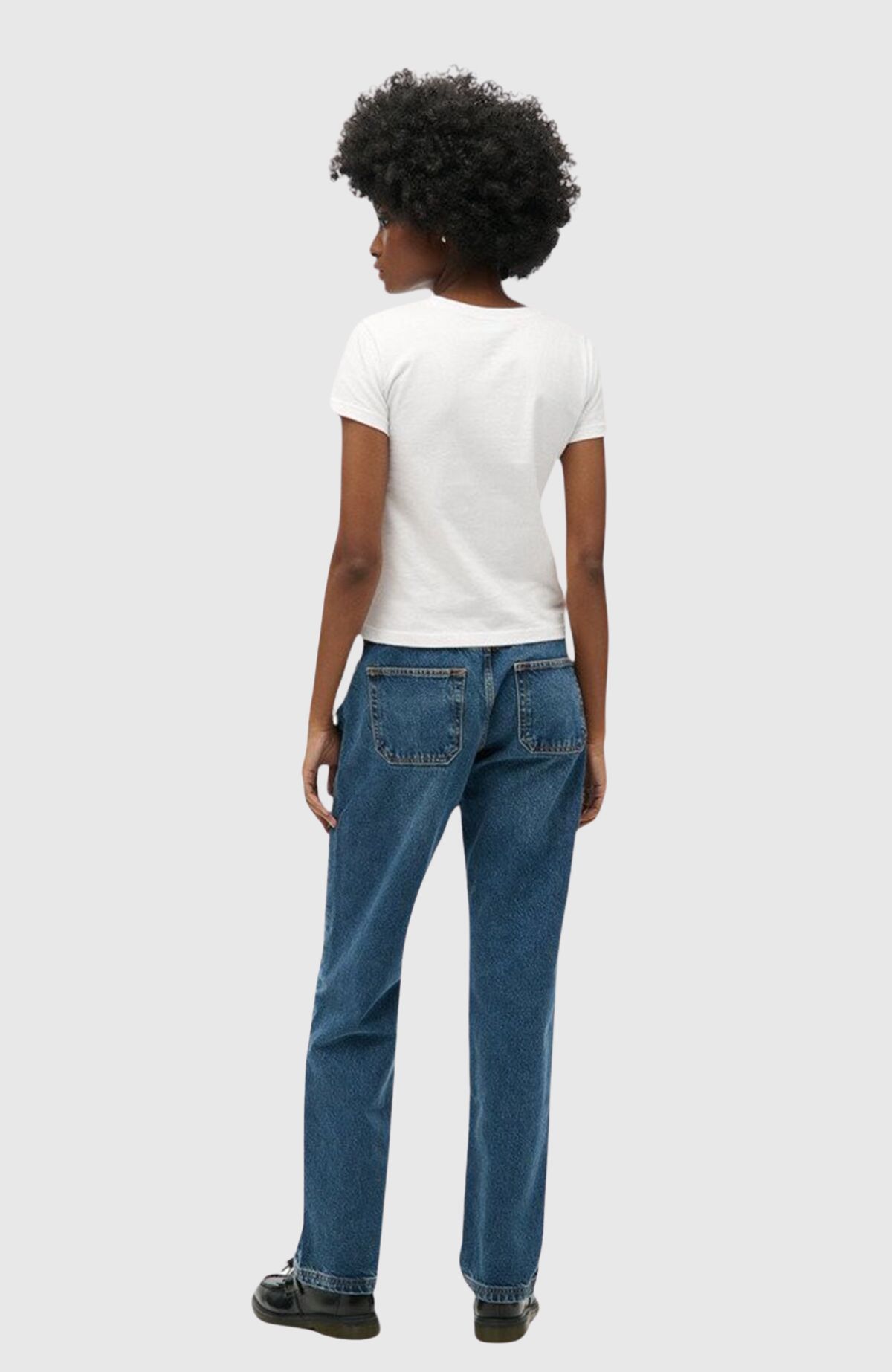 Mid Rise Straight Leg Jean
