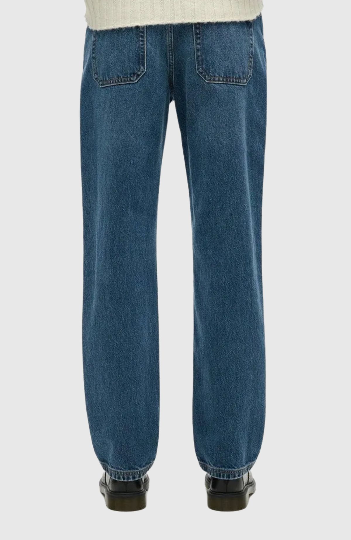 Mid Rise Straight Leg Jean