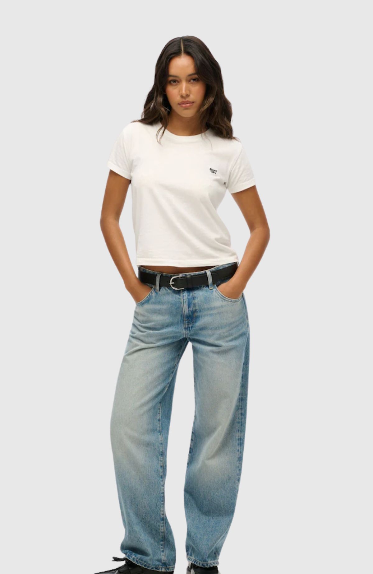 Mid Rise Wide Leg Jean