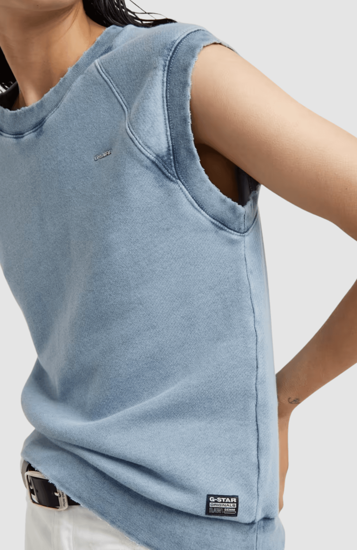 Distressed raglan  sw wmn