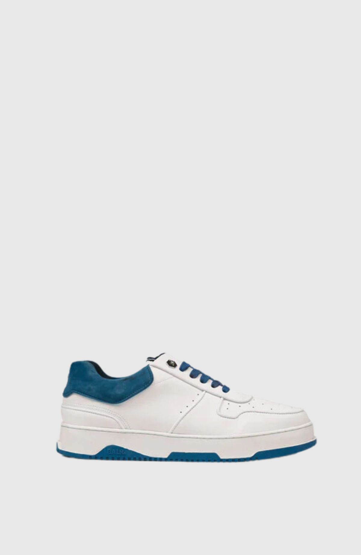 Club B Leather Trainer