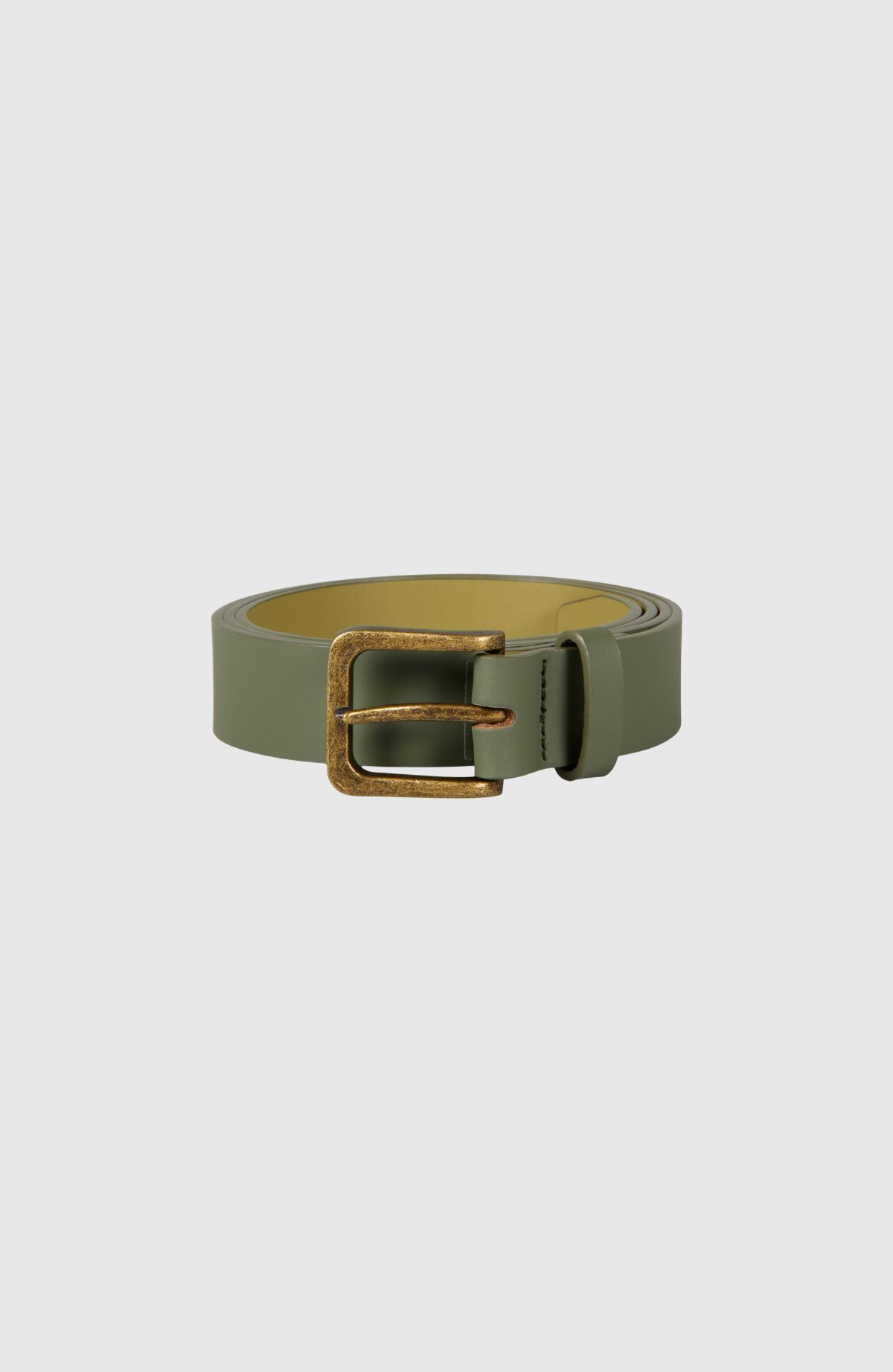 ESSENTIALS Recycled leather belt