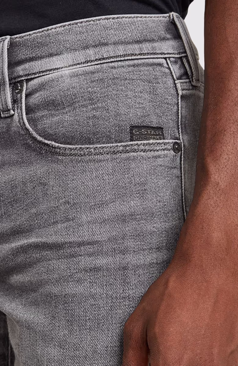 3301 Slim Short