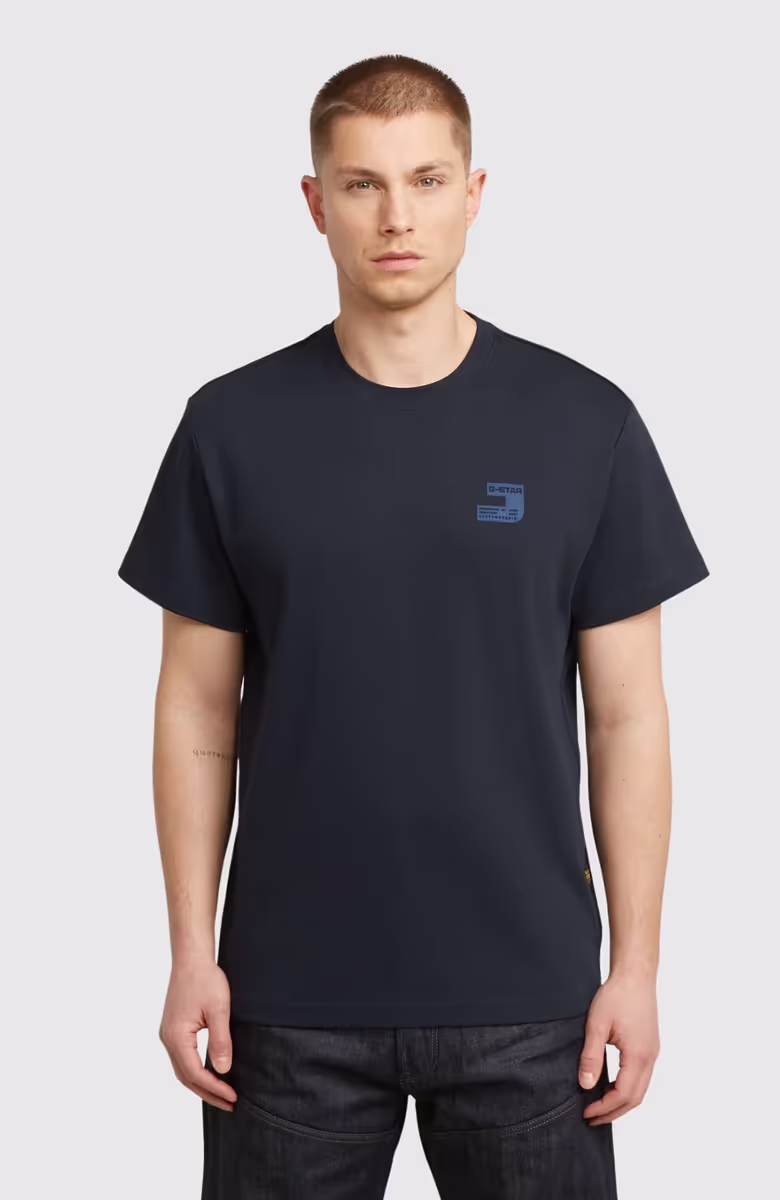 Chest logo r t