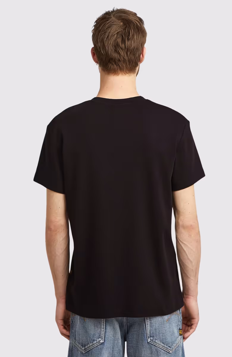 Chest logo r t