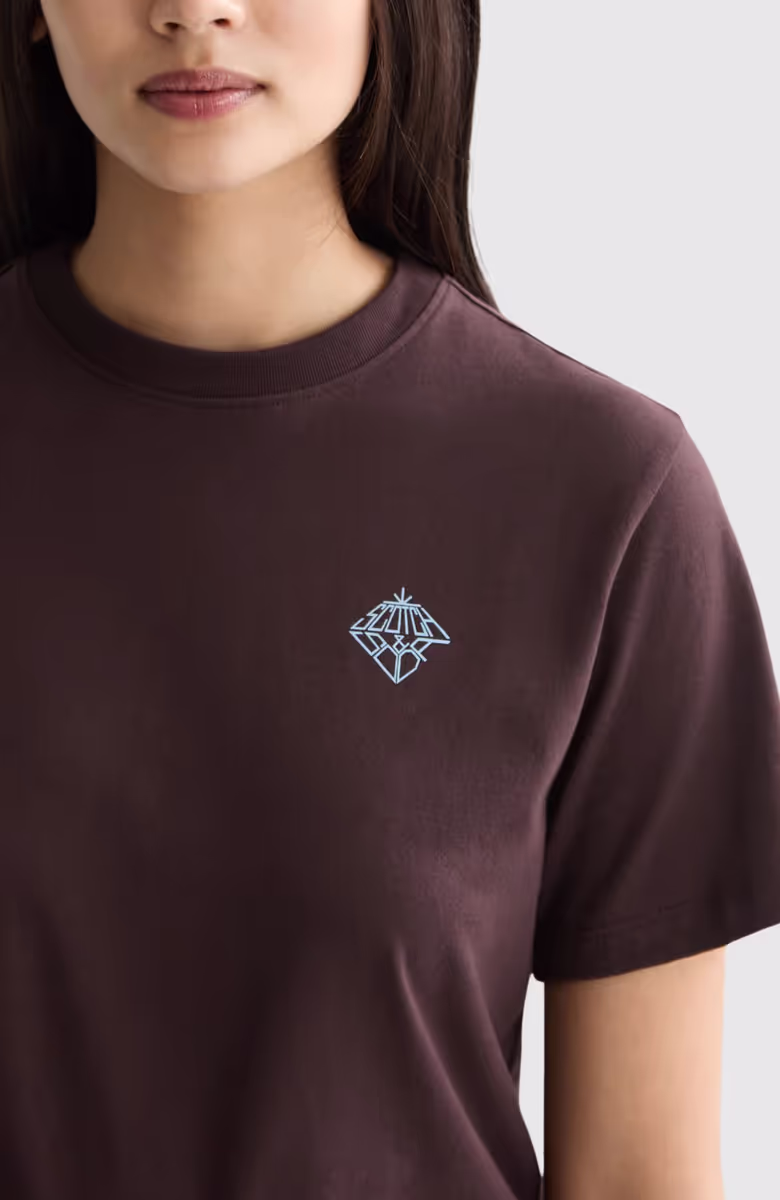 Regular fit T-shirt with chest artwork