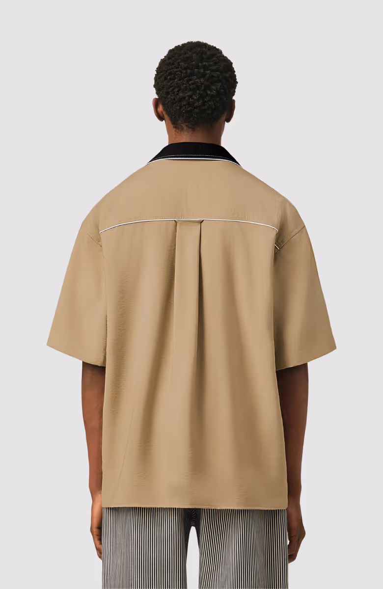 SHARK COLLAR BOXY SHIRT WITH FRONT CONTRASTED CUT