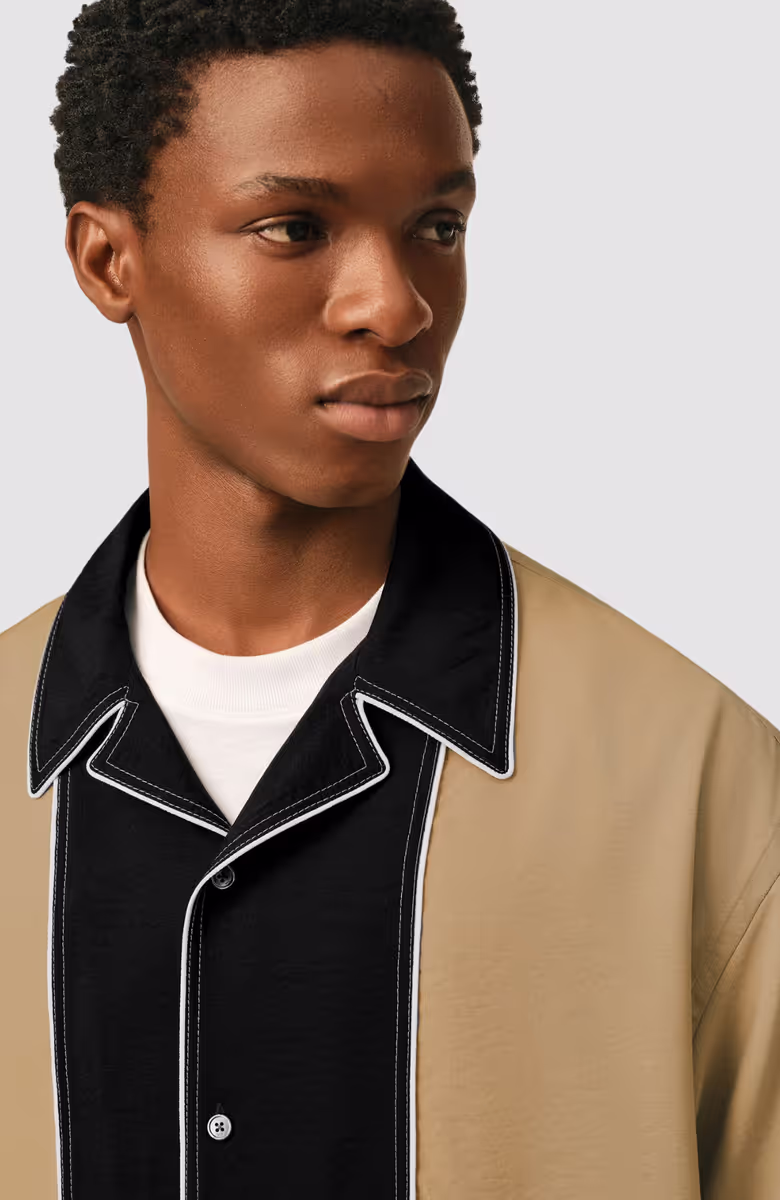 SHARK COLLAR BOXY SHIRT WITH FRONT CONTRASTED CUT