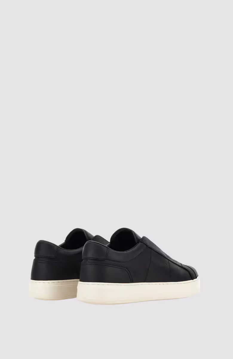 H668 Slip On