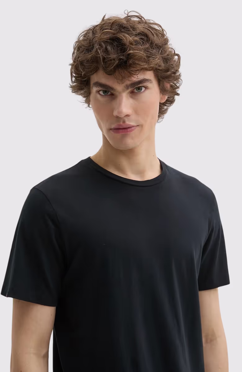 Classic Essential Tee