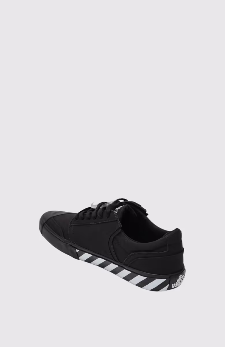 Vulc Low Calf Sneakers