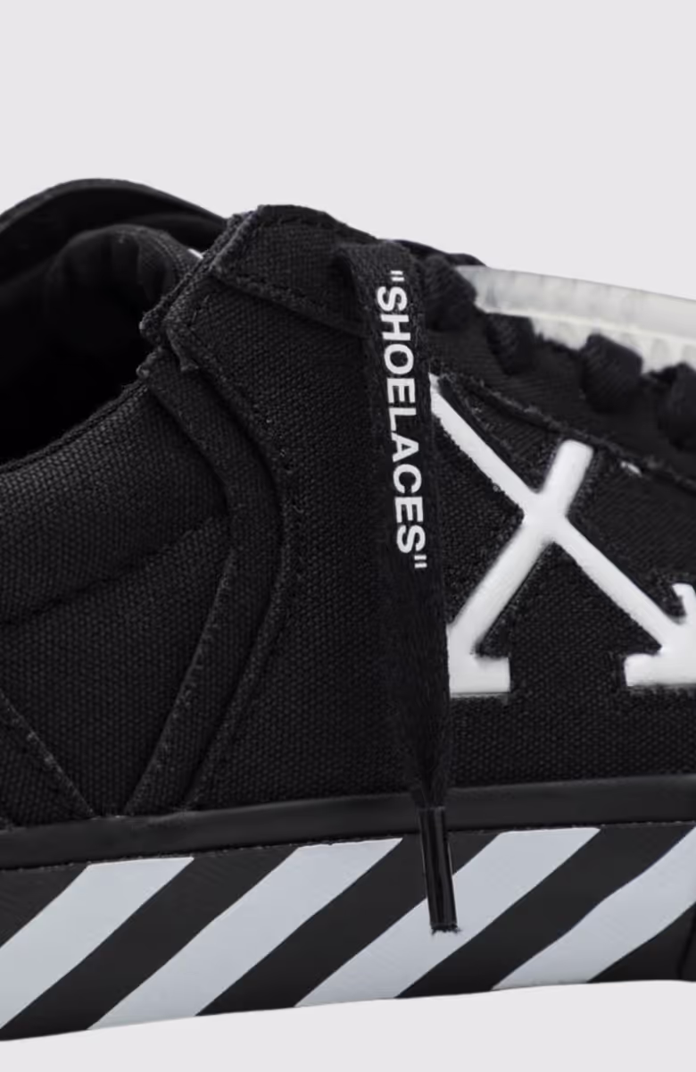 Vulc Low Calf Sneakers