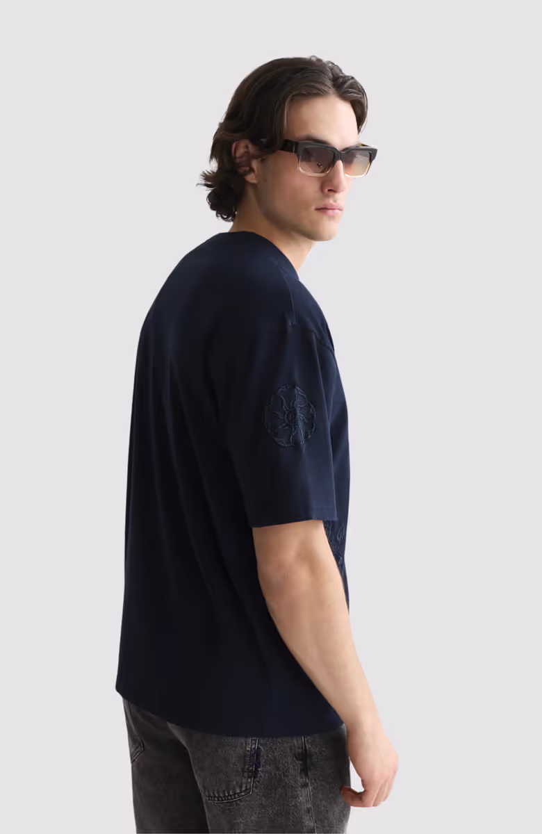 Delfts Blauw Embroidered Artwork Loose-Fit T-Shirt