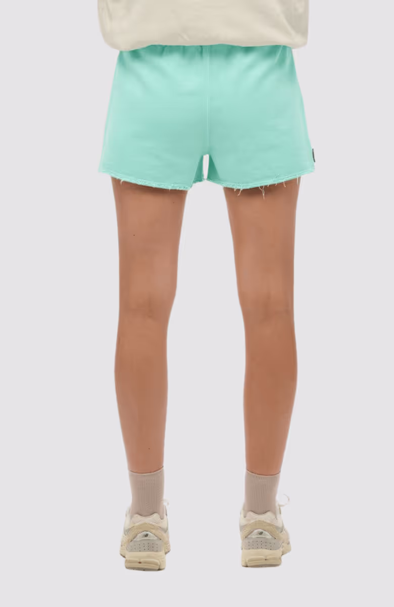 ESSENTIAL LOGO GD SHORTS