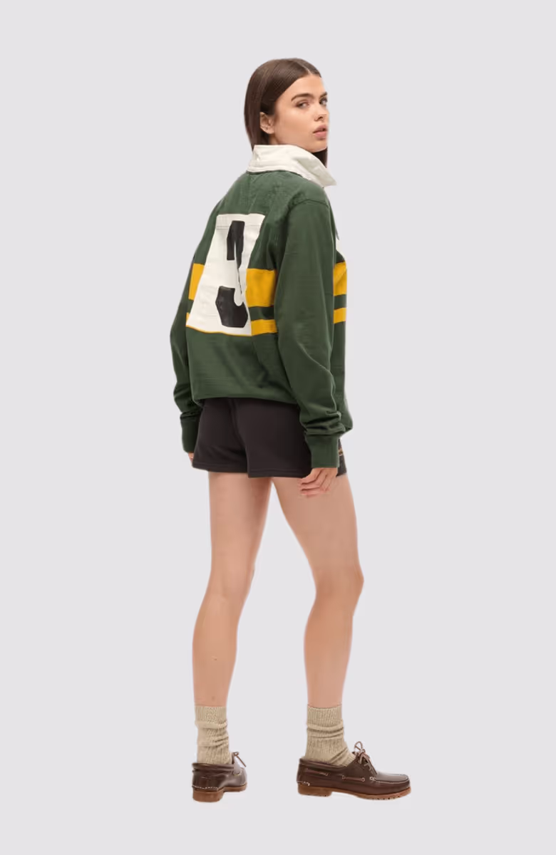 Essential Logo Short Ub