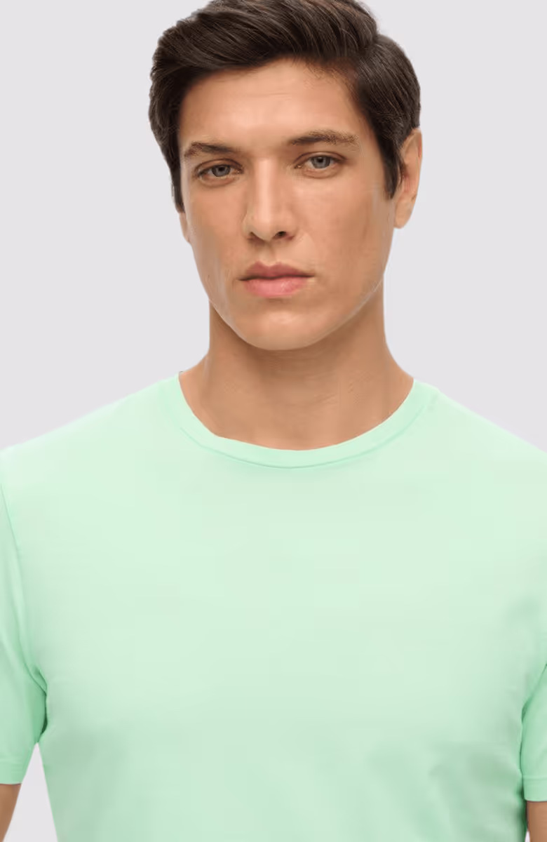 Classic Essential Tee