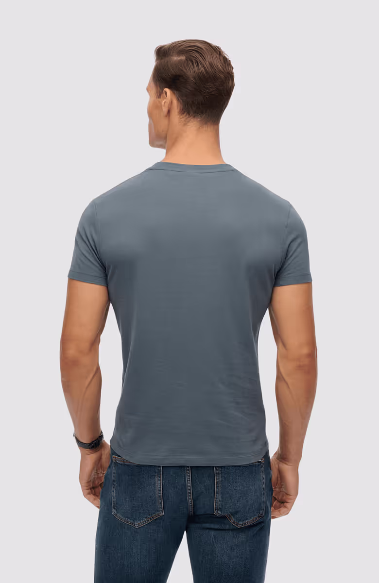 Essential Logo Emb Tee