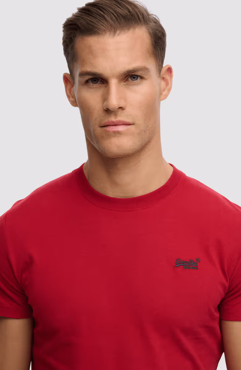 Essential Logo Emb Tee