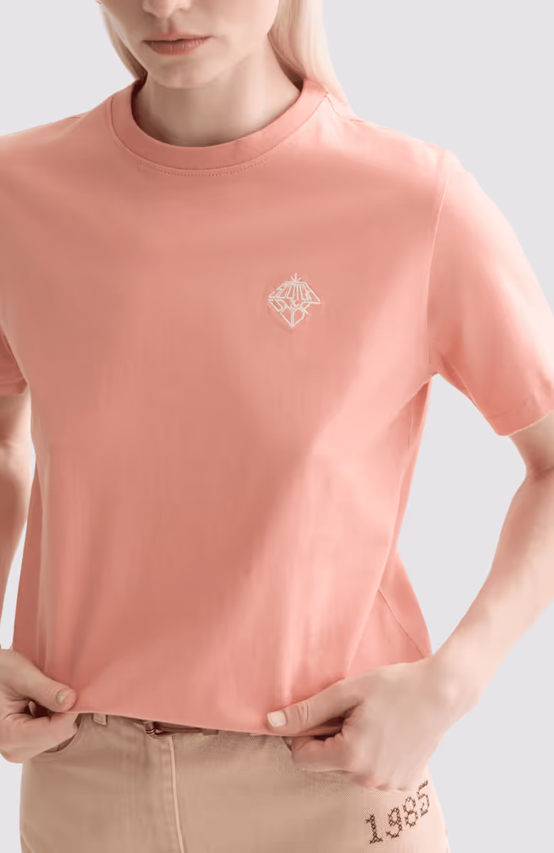 Regular fit T-shirt with chest artwork