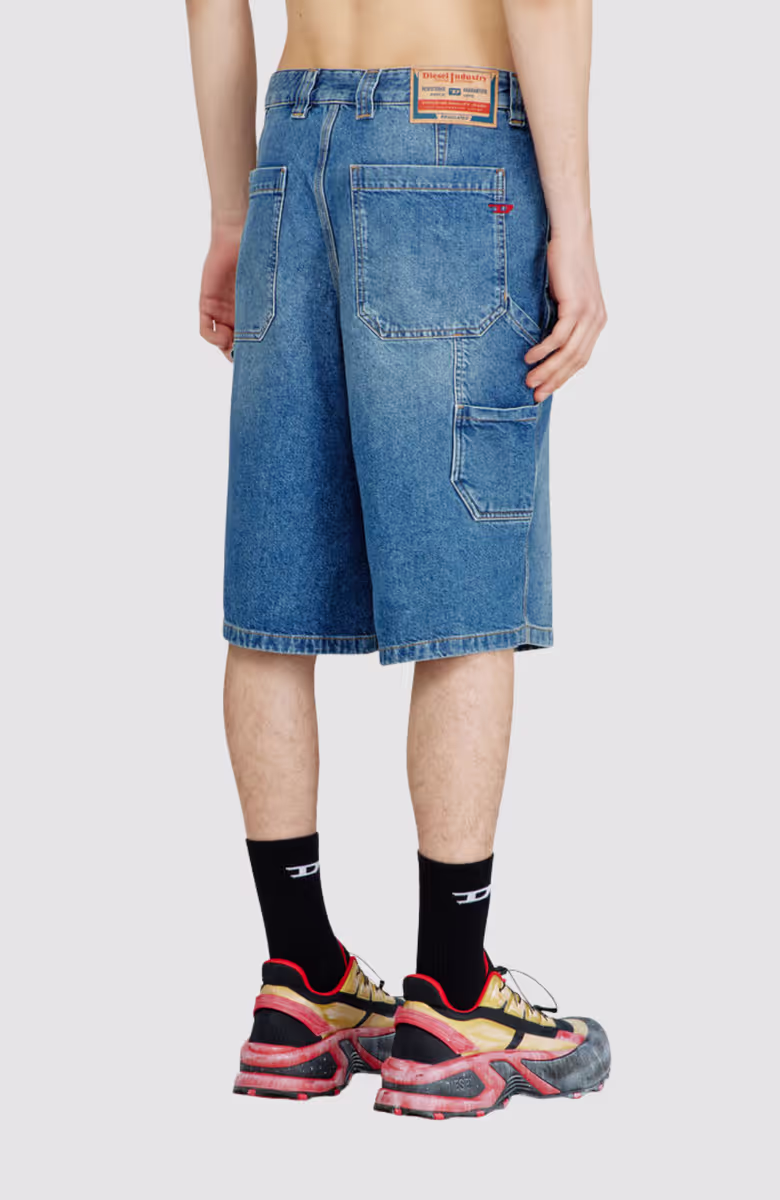 D Livery W Short