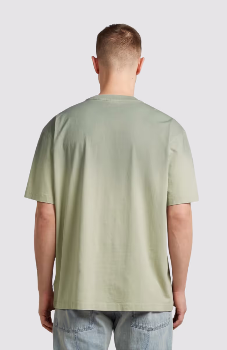 Sprayed relaxed logo r t