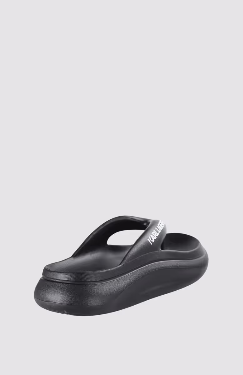 SKOONA II Hotel Karl Thong