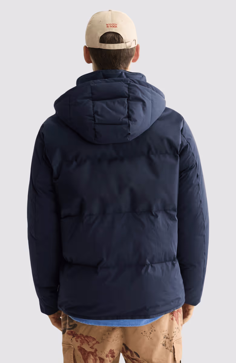Hooded puffer jacket